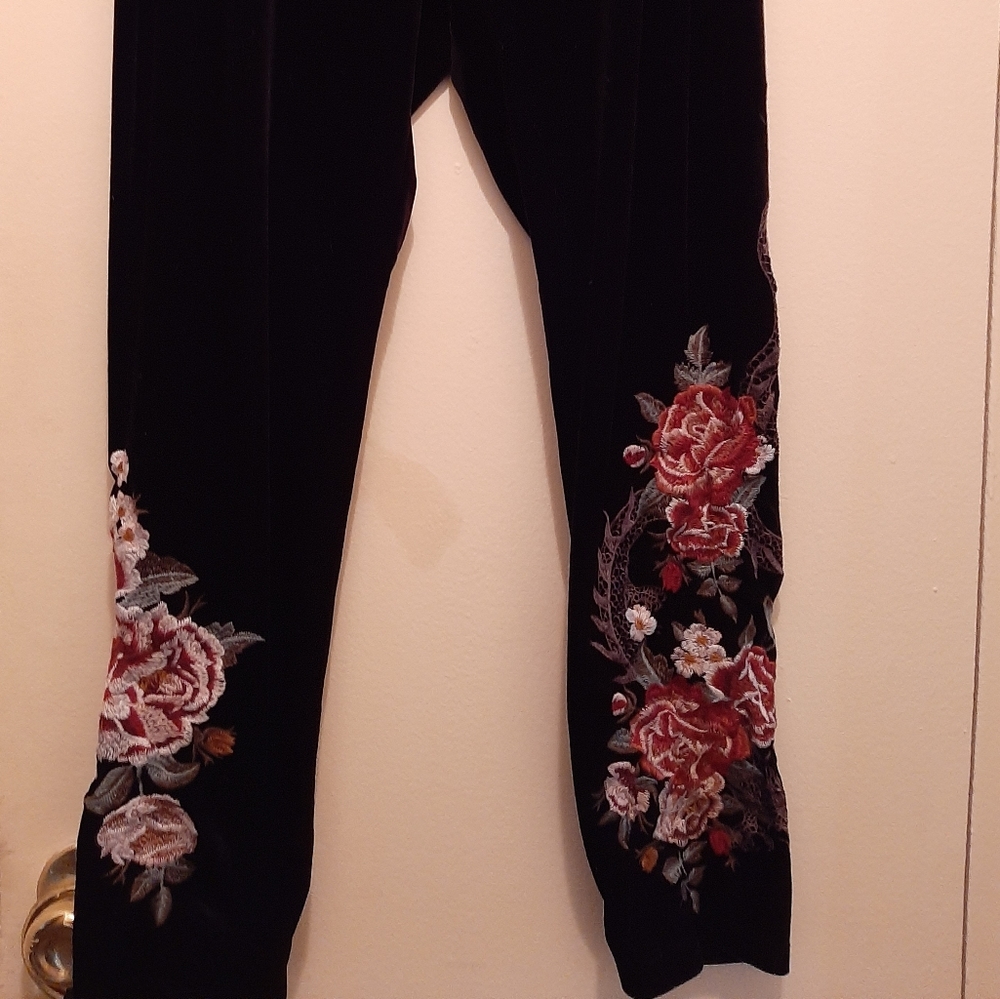 Johnny Was Black Velvet Leggings Large